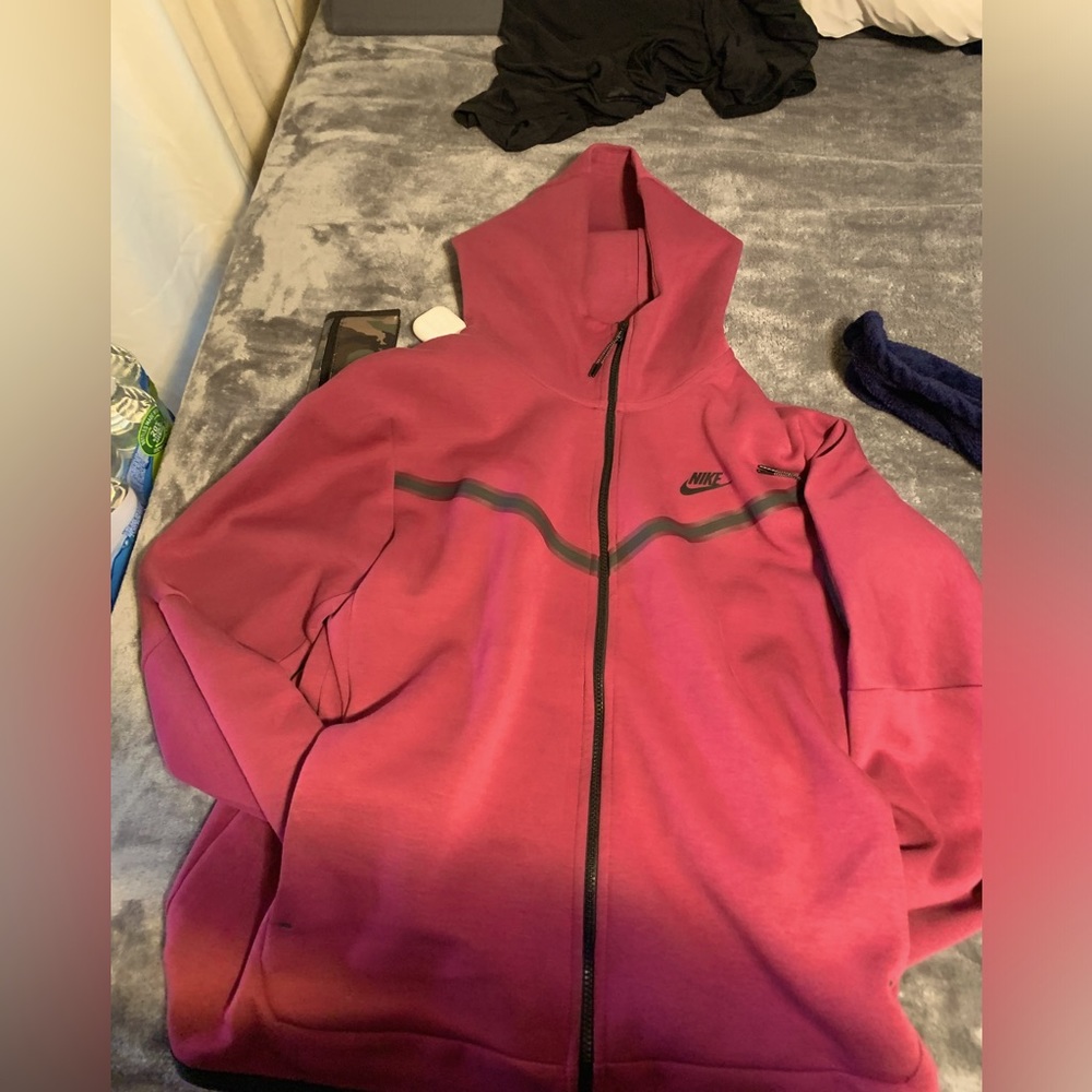 irs a nike text,barely used color is Rosewood Plum Purple Red brought for 140